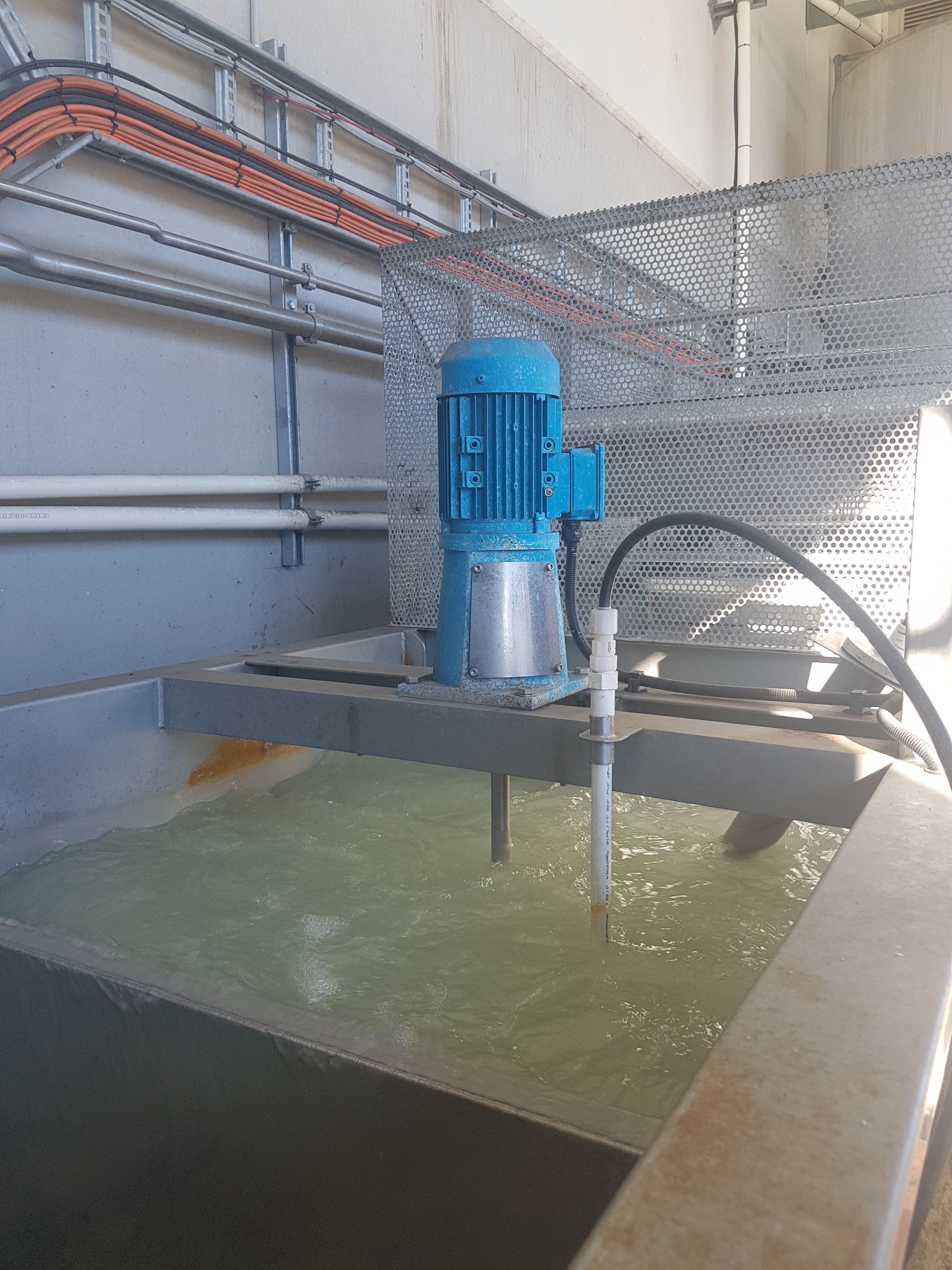 ST-10 Series Top Entry Agitator for a dairy processing plant.