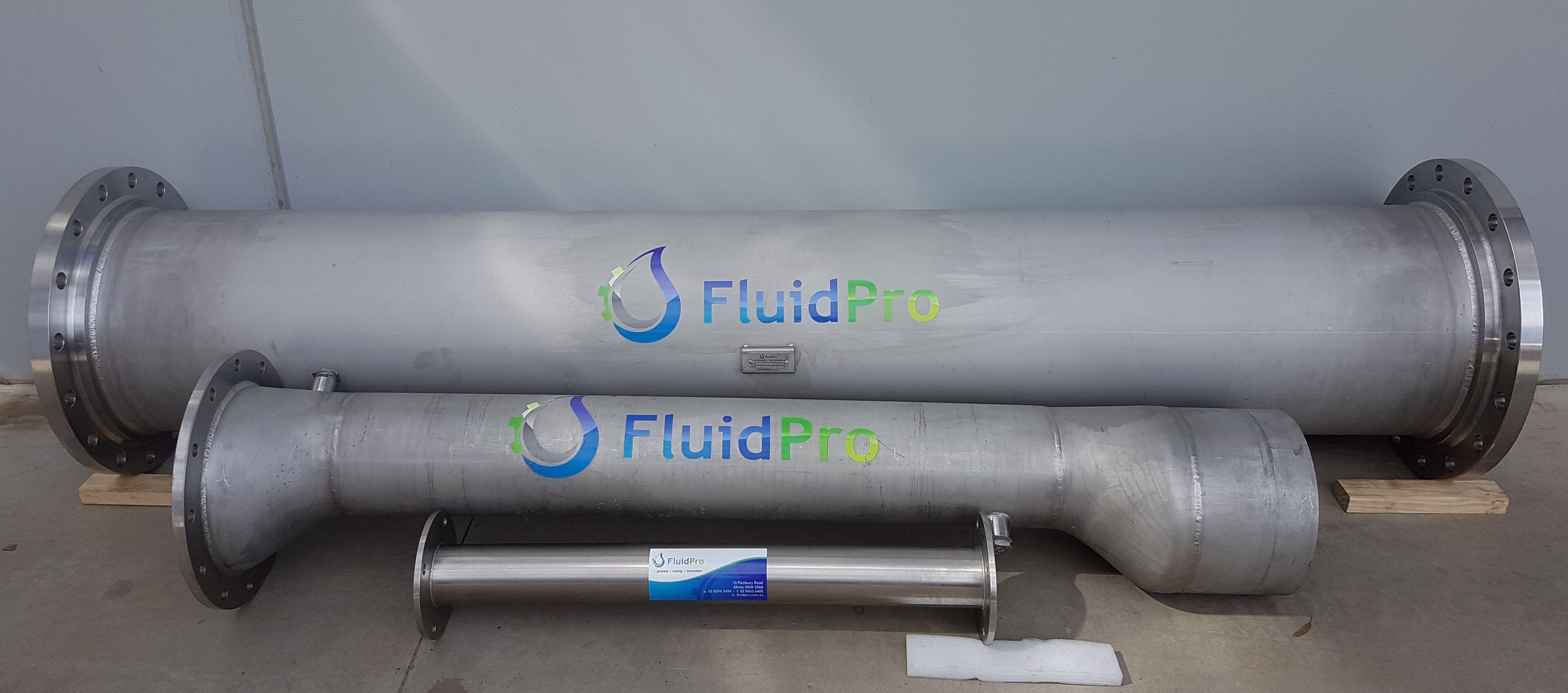 FluidPro stainless steel static mixers in different models, sizes and styles to suit different industrial applications.