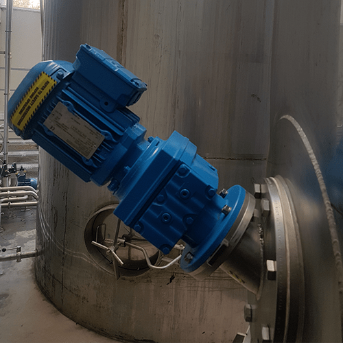 FluidPro Side Entry Agitator or side entry mixer mounted by flange to tank.